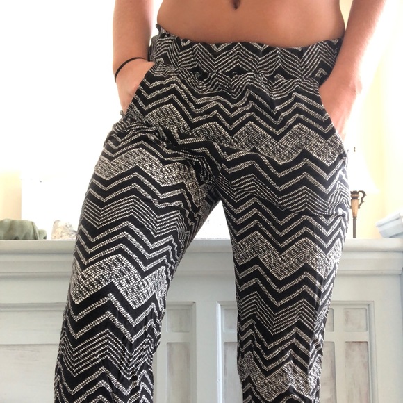 LA Hearts Pants - Picture 3 of 3